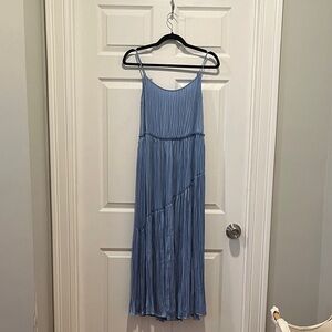 Vince Elegant Blue Pleated Dress